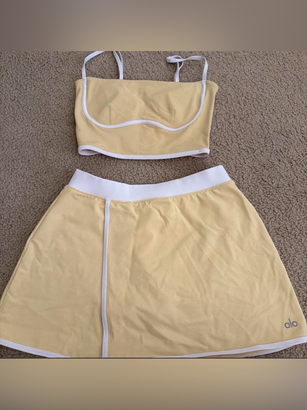 ALO Yoga yellow streamlined bra tank and tennis skirt SET - Picture 2 of 4